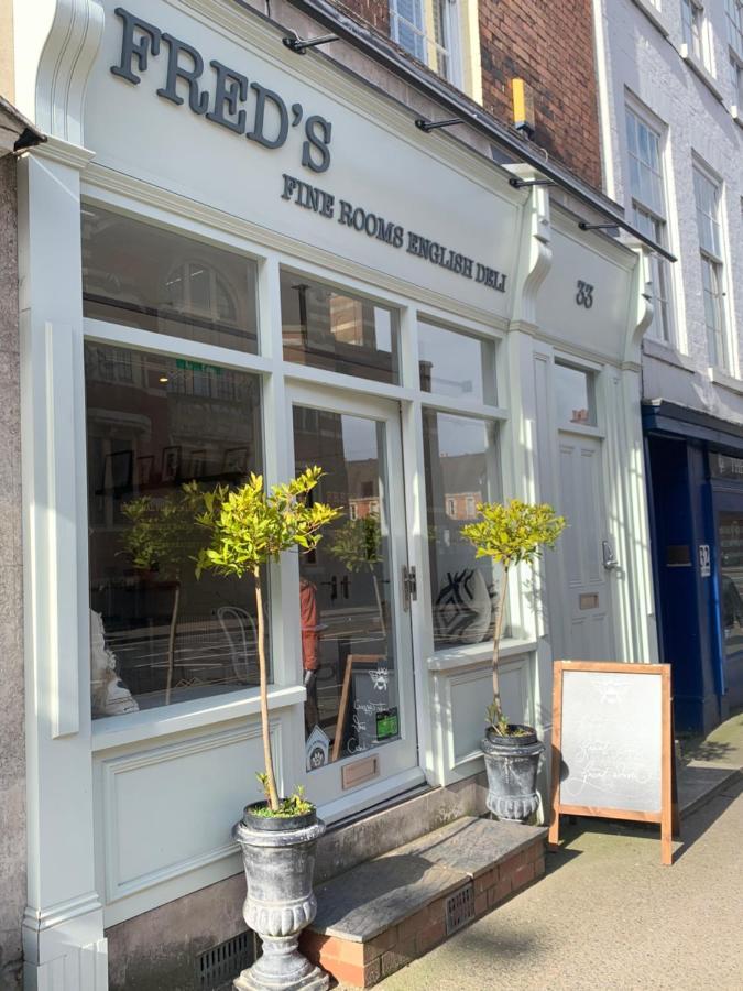 Upstairs At 33 - Self Check In Boutique Accommodation In Worcester Centre Exterior foto