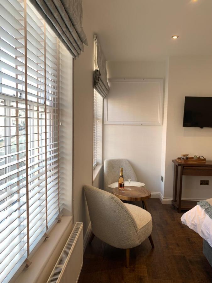 Upstairs At 33 - Self Check In Boutique Accommodation In Worcester Centre Exterior foto