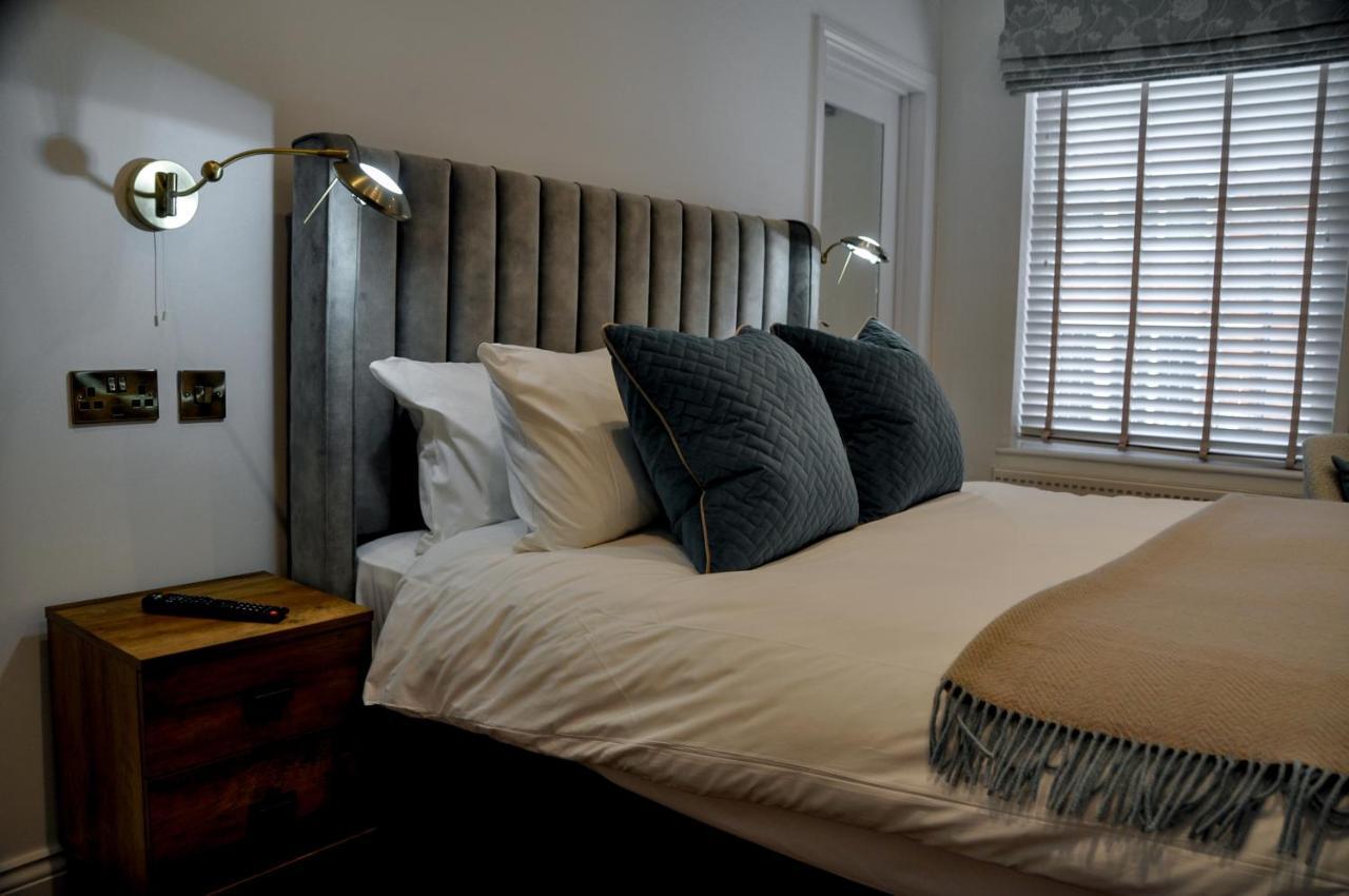 Upstairs At 33 - Self Check In Boutique Accommodation In Worcester Centre Exterior foto
